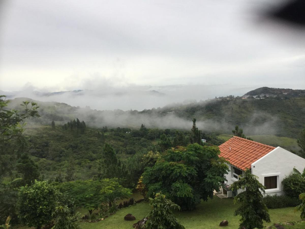 Hawk's Nest Bed&Breakfast La Laguna de San Carlos Exterior foto